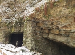 Portál pozůstatku dolu - jeskyně Lazurka foto (c) DrKozel
