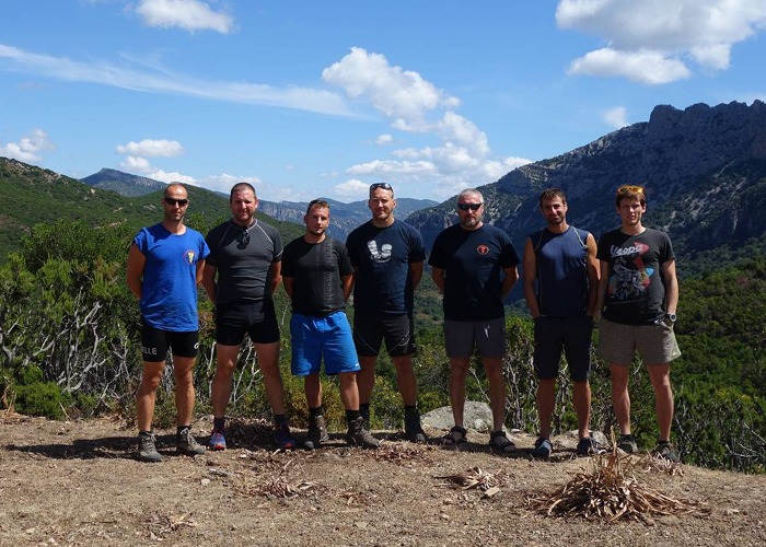 Československá parta - zleva: heros Pavol Malik, Karol Kyška, Marek Hluch, Míra Manhart, Daniel Hutňan, Martin Vrábel a Peter Ivančík Sardinie, Bue Marino, Golfo di Orosei