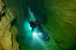 Jeskynní potápěč s podvodním skútrem, Bue Marino, Ramo Nord, Sardiniefoto (c) Mejla Dvořáček