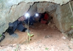 Naopak do horního okna je třeba se vyškrabat jeskynním labyrintem téměř pod úroveň patra druhého foto (c) Petr Chmel