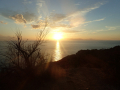 Neopakovatelné západy slunce nad obzorem Tyrhénského moře. Pomonte, ostrov Elba Iljušin (c) 2021