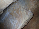 Zasintrovaná hornina v jeskyni ve Sv. Janu pod Skalou foto (c) DrKozel