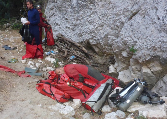 Vchod do Su Molente a padlý Paĺo Sardinie, Bue Marino, Golfo di Orosei